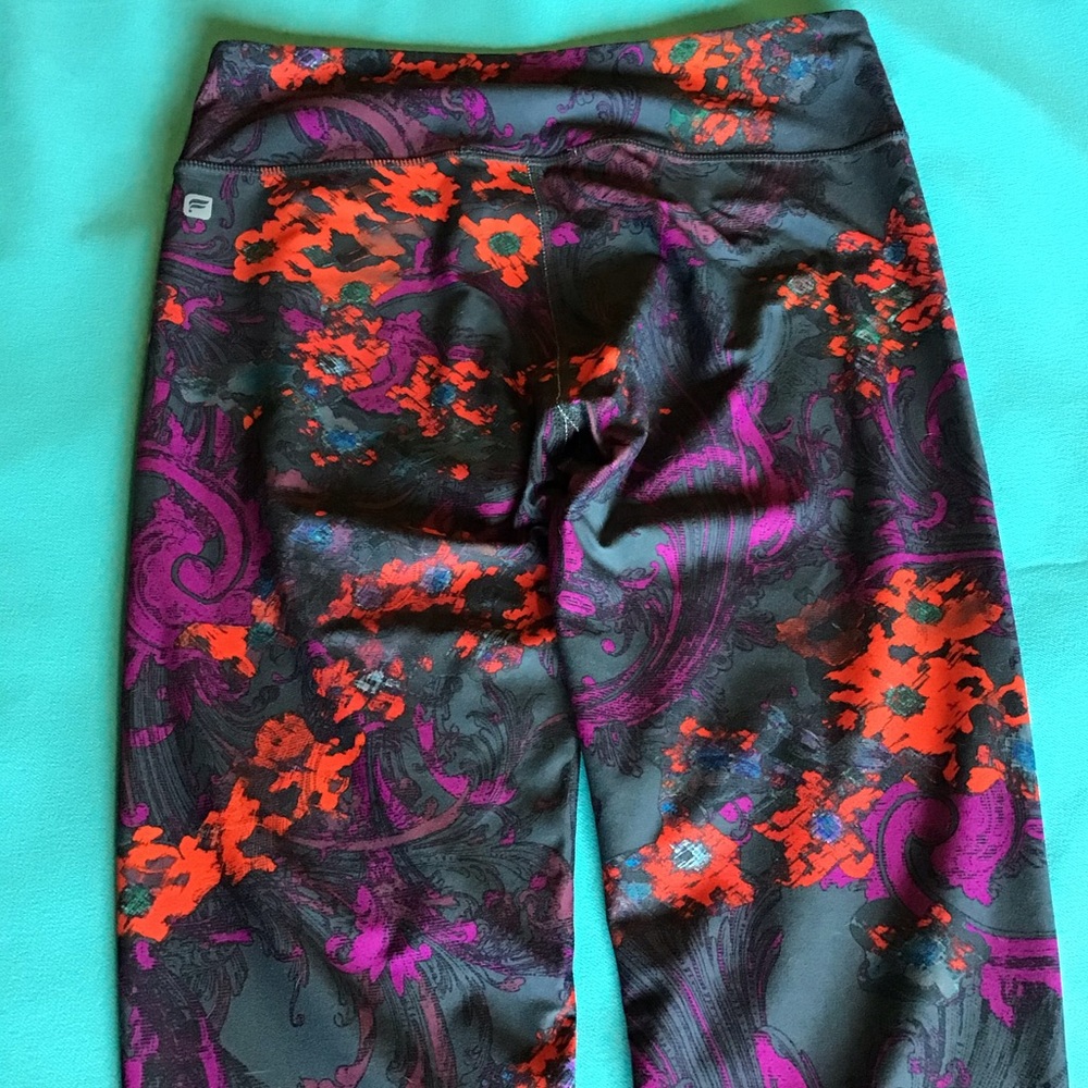 Fabletics Patterned Leggings - Picture 3 of 3